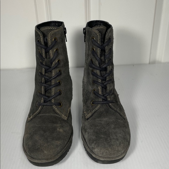 Fly London Wune Lace Up Heel Bootie Size EU 38 US 7.5 Suede Gray Diesel Side Zip - Picture 2 of 13